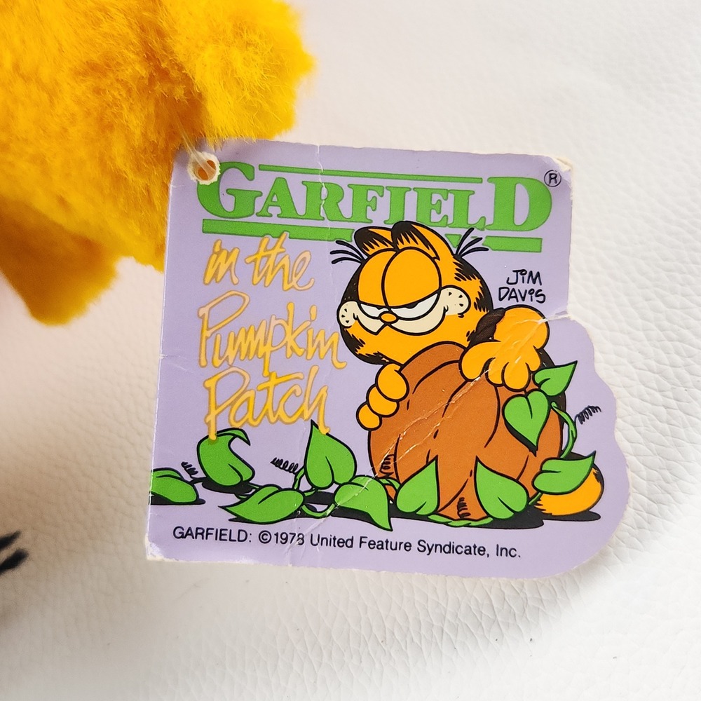 NWT Vintage 1981 Dakin Garfield In the Pumpkin Patch Halloween Plush Costume - Picture 2 of 8